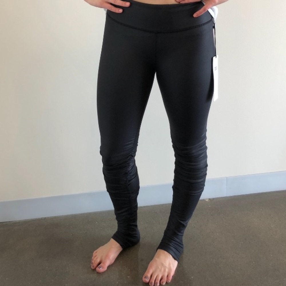 Alo Yoga Idol Legging (NWT)